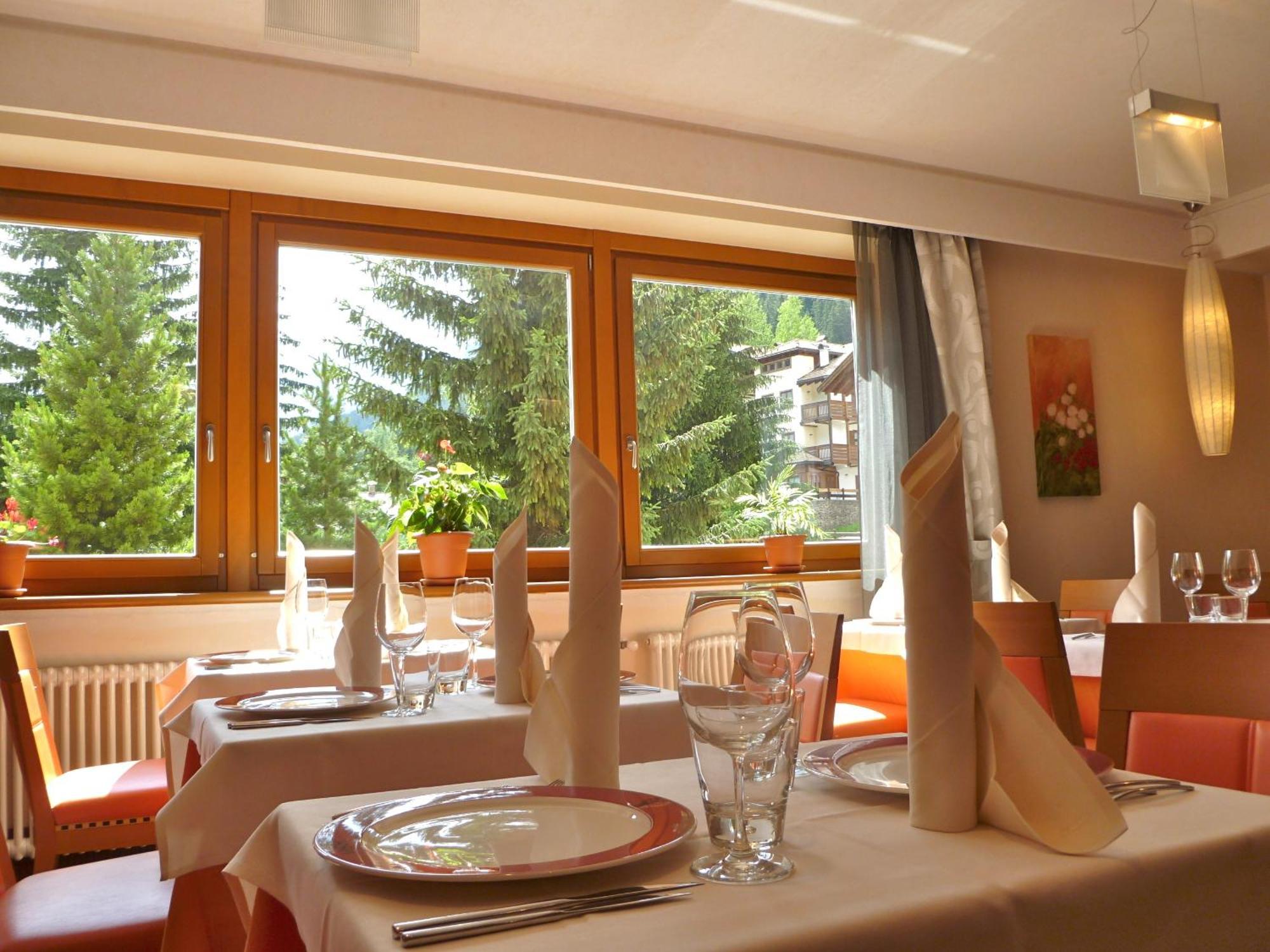 Relais San Giusto Hotel Campitello di Fassa Eksteriør billede