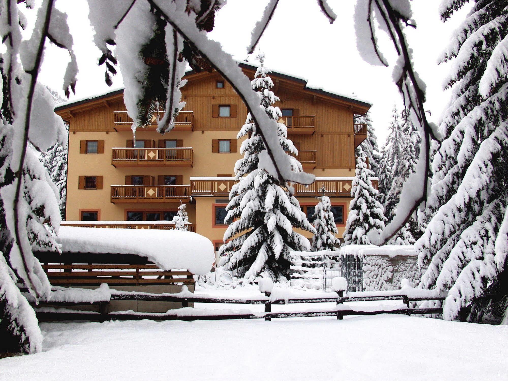 Relais San Giusto Hotel Campitello di Fassa Eksteriør billede